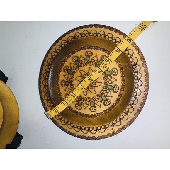 2 Vtg Spoldzielnia Rzemieslnicza Hand Carved Wooden Hanging Plates 8.5" Poland - Picture 10 of 11